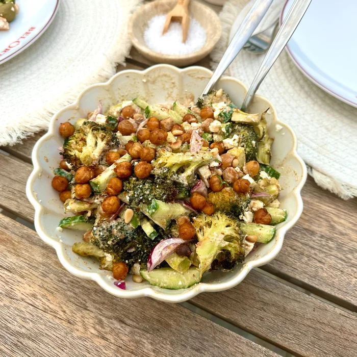 Salade met geroosterde broccoli