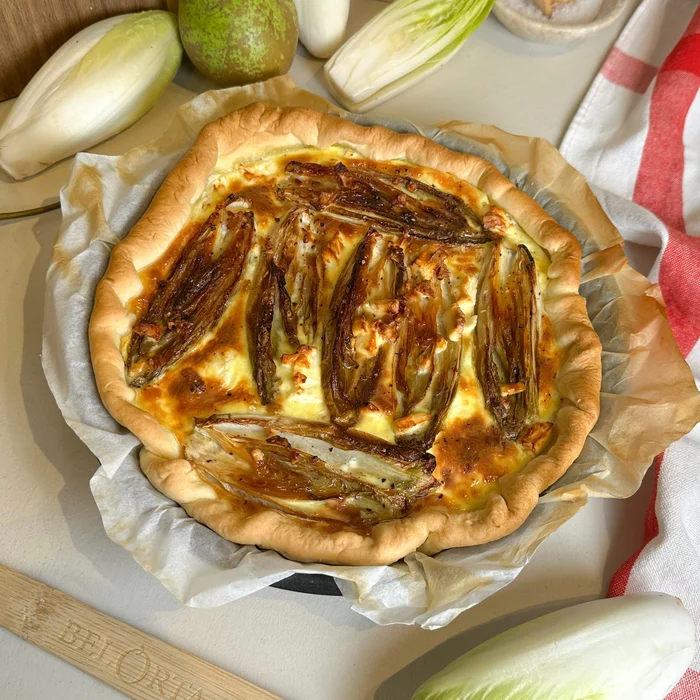 Quiche met geroosterd witloof en peer