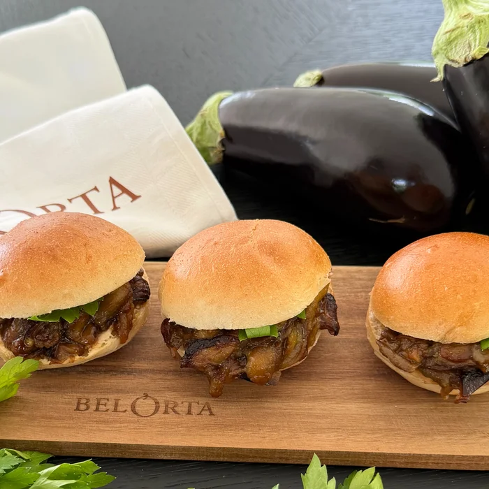 Aubergine buns