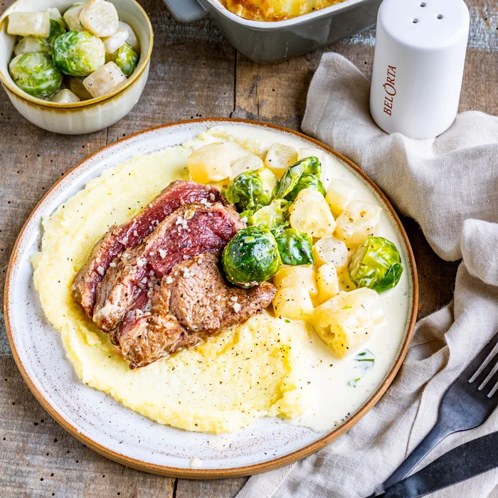 Hertenfilet met gratin van savooi