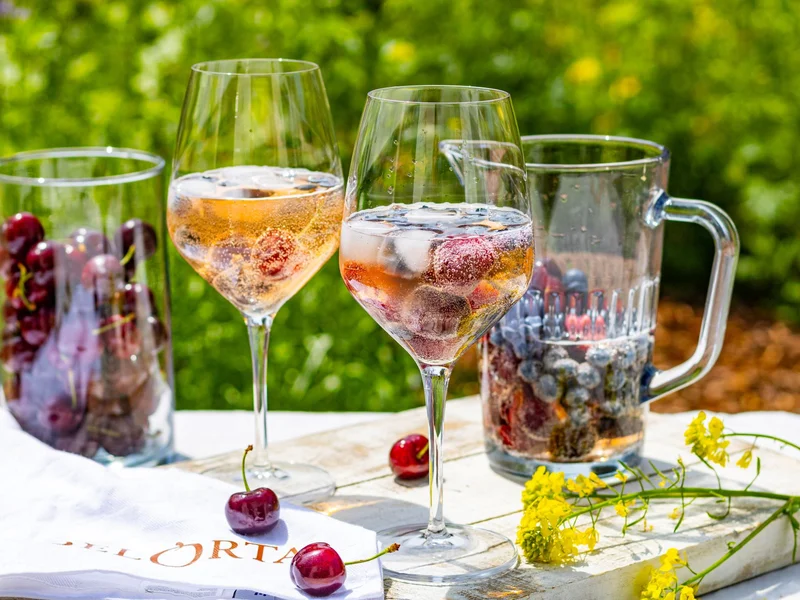 sangria kers blauwe bes